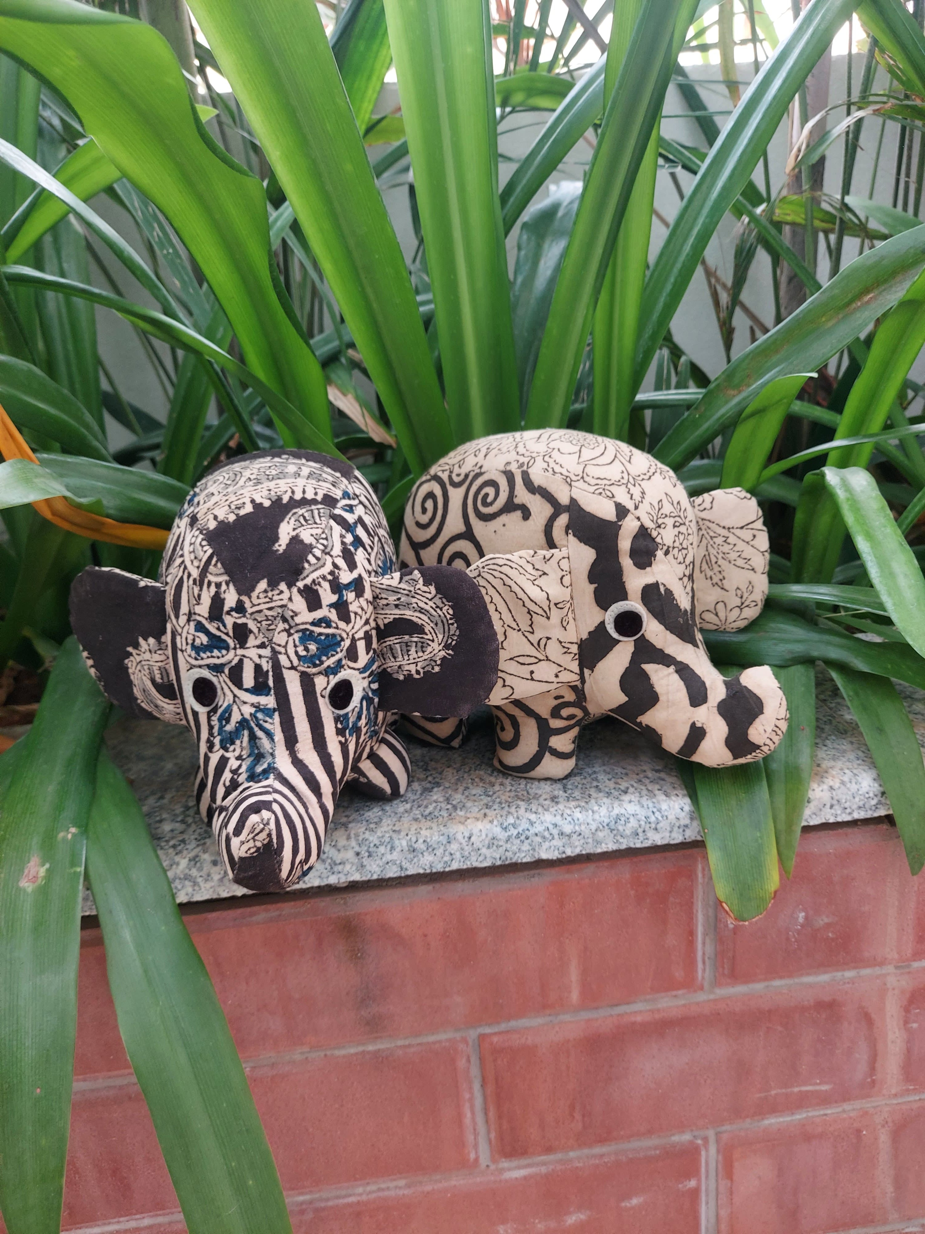 Abstract Pattern Elephants
