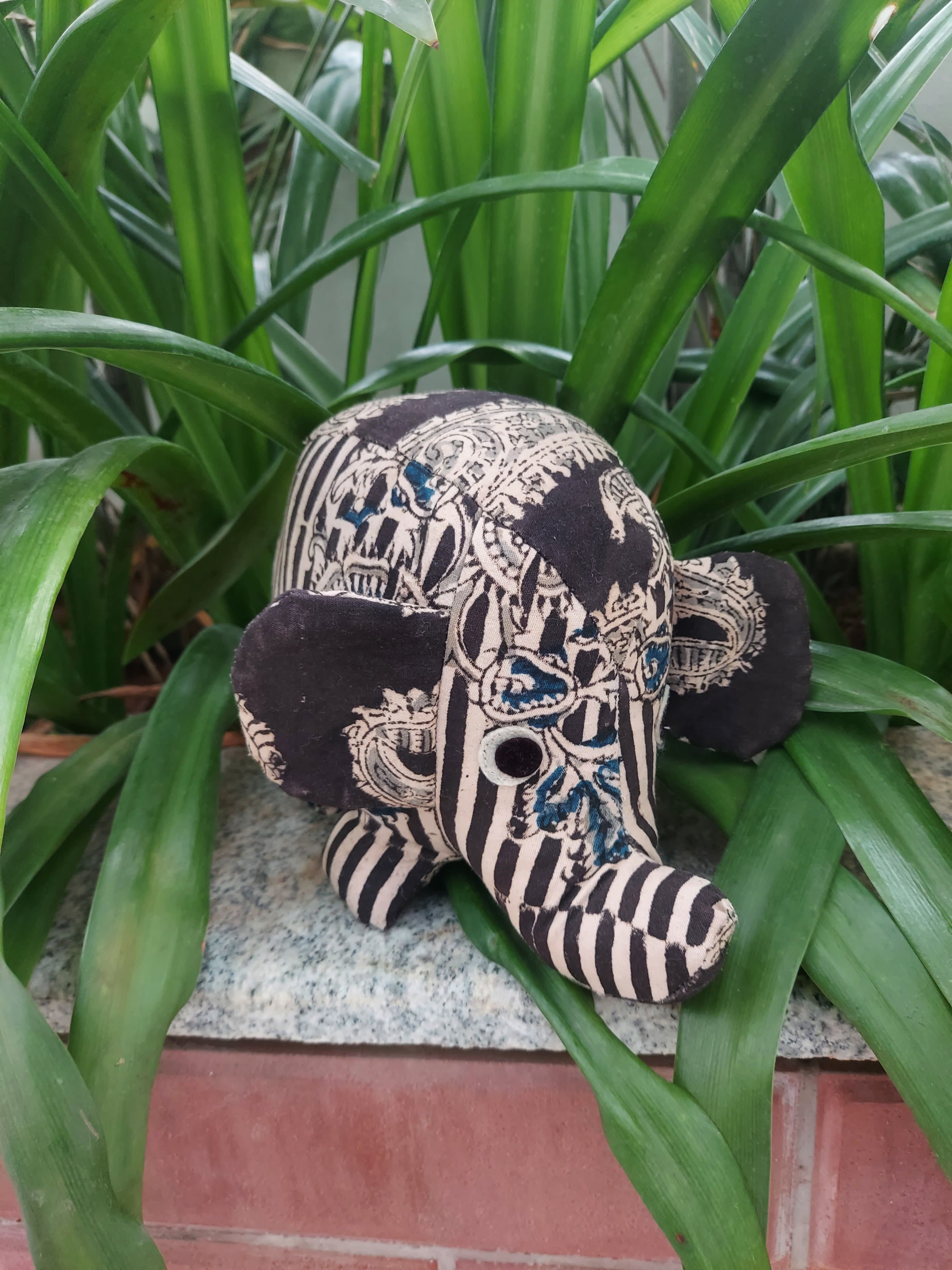 Abstract Pattern Elephants