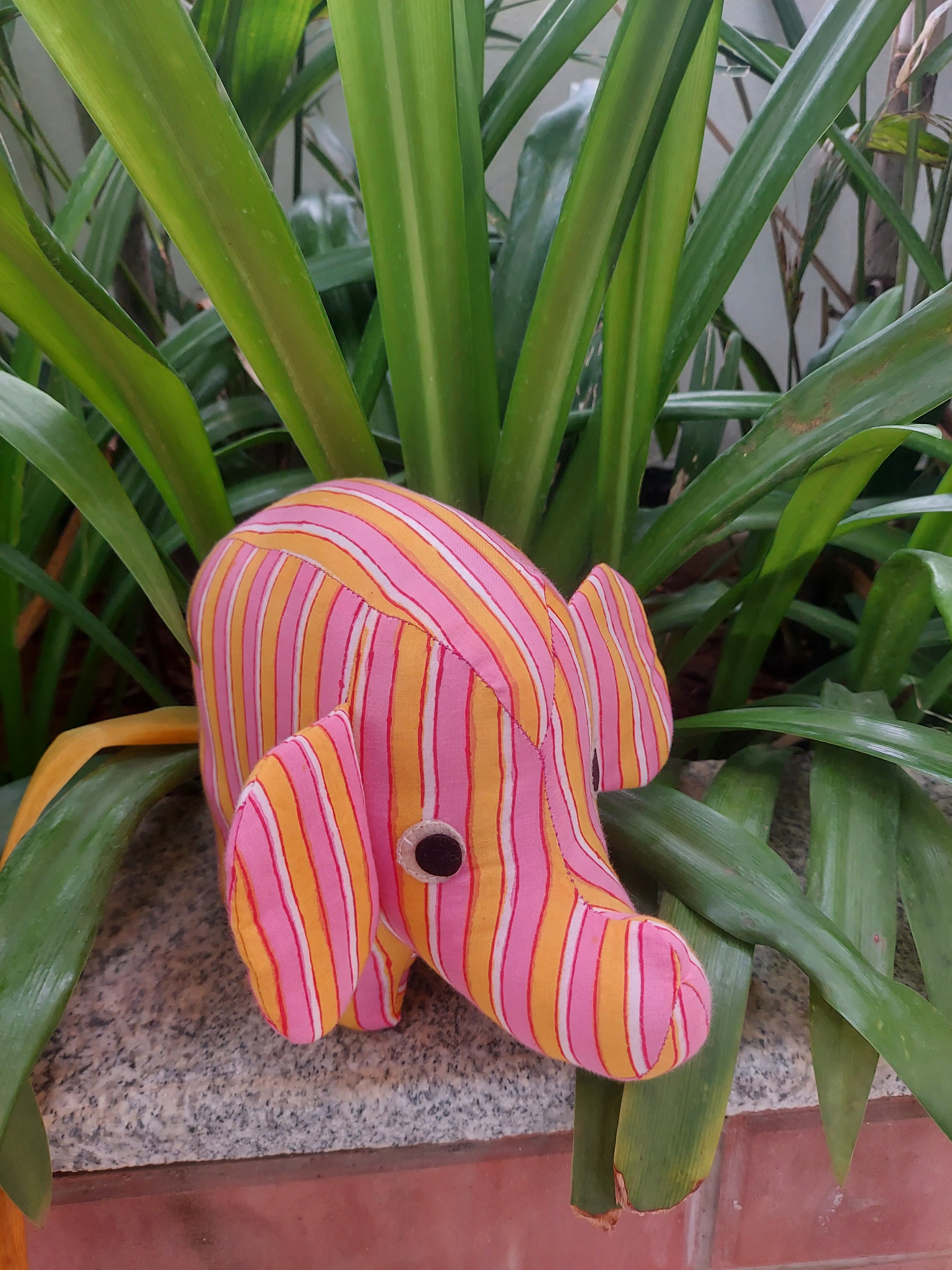 Abstract Pattern Elephants