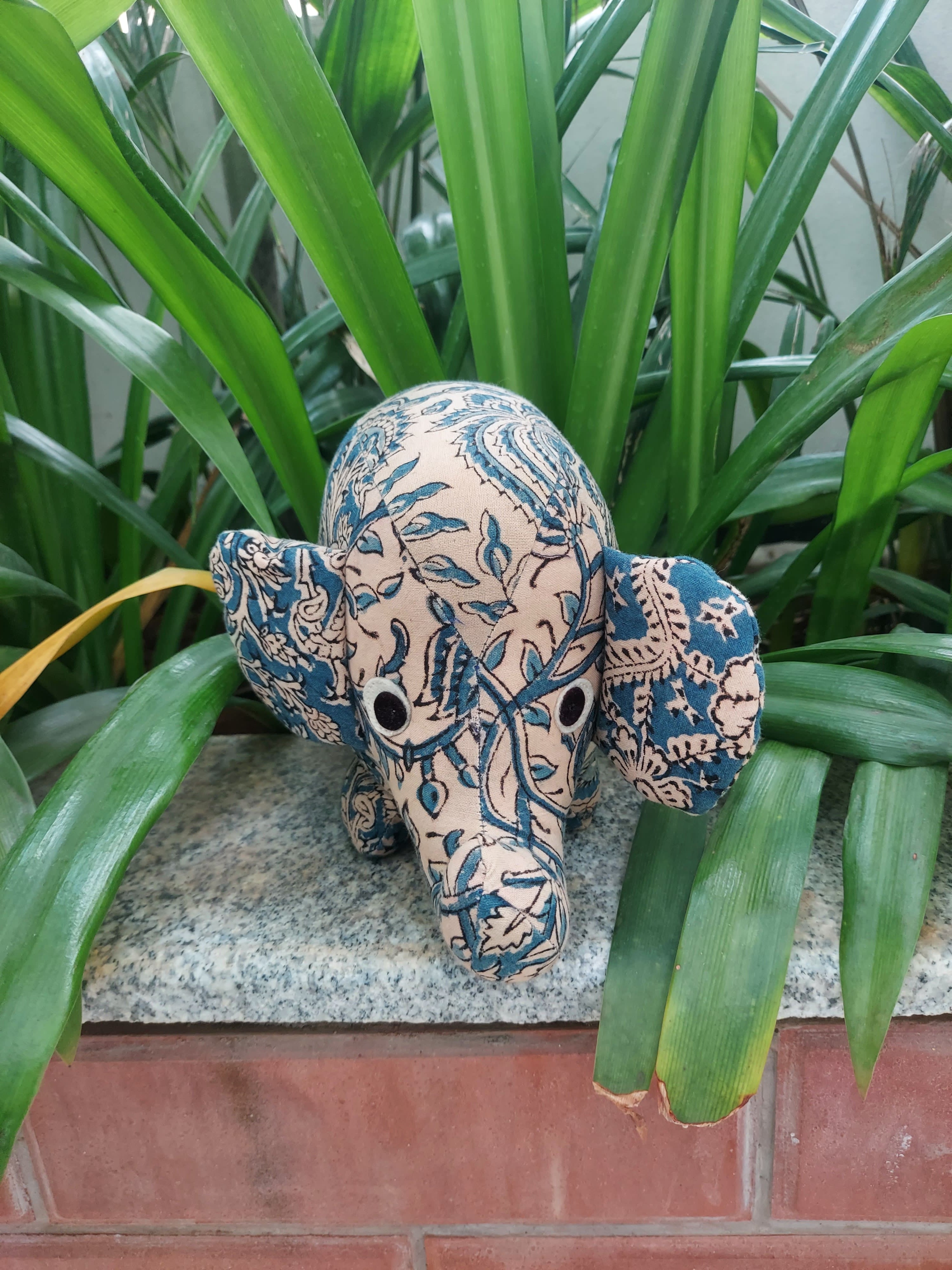 Pattern Play Elephants